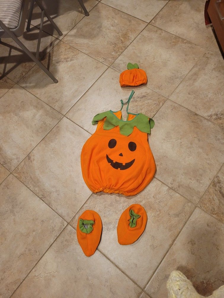 Todler Pumpkin π Costume