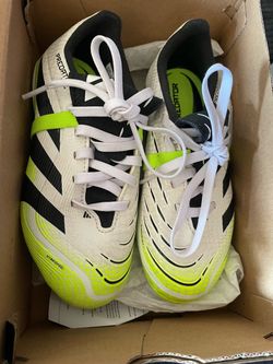 Kids Adidas Predator Soccer Cleats size 13