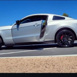 2010 Ford Mustang