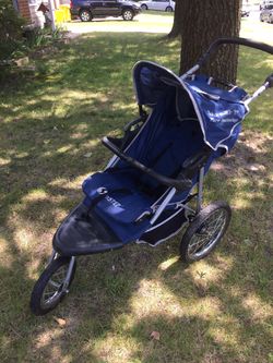 Instep jogging stroller great condition only 50 firm
