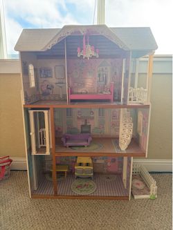 Dollhouses