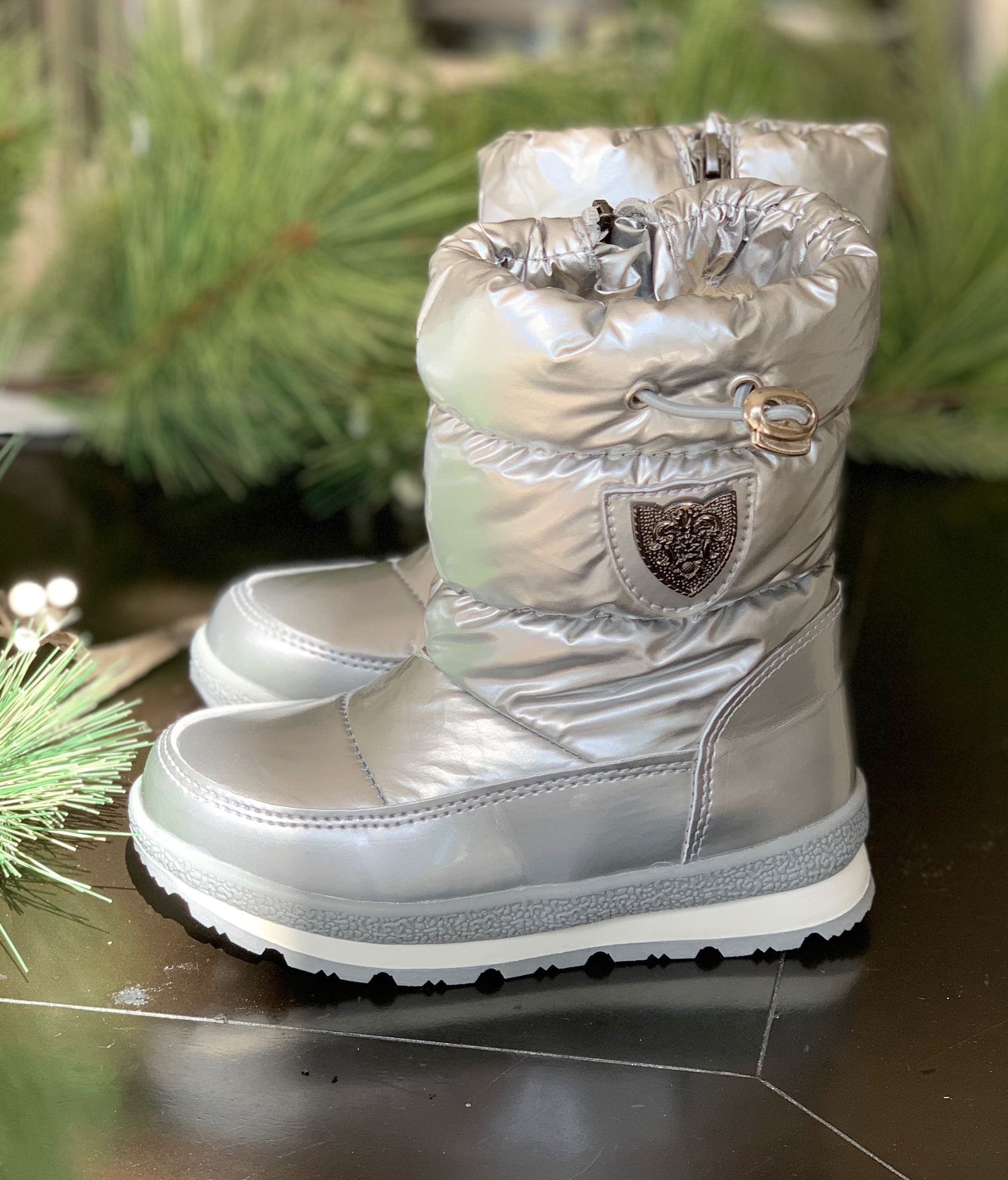 New Girls SNOW BOOTS ❄️