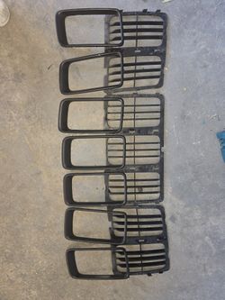 2016 Grand Cherokee Grill Inserts
