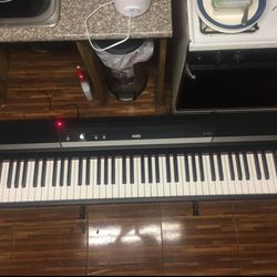 Korg sP 170s