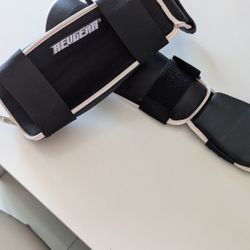 Black MMA Shin Guard - Muai Thai - Kick boxing 