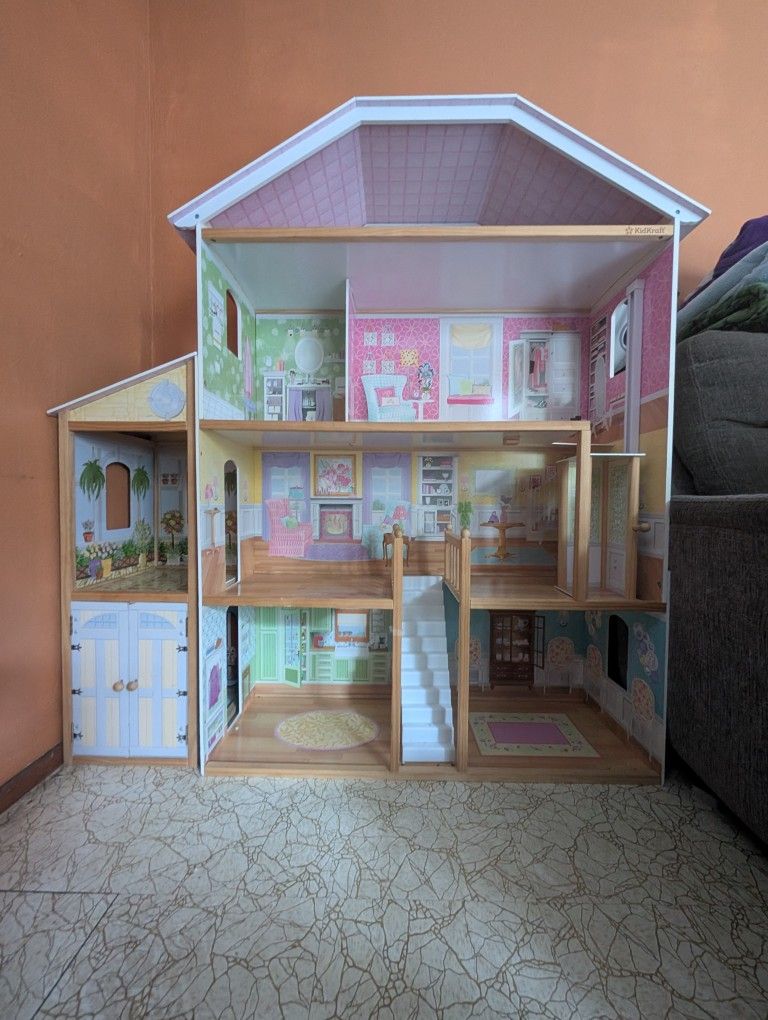 Doll House