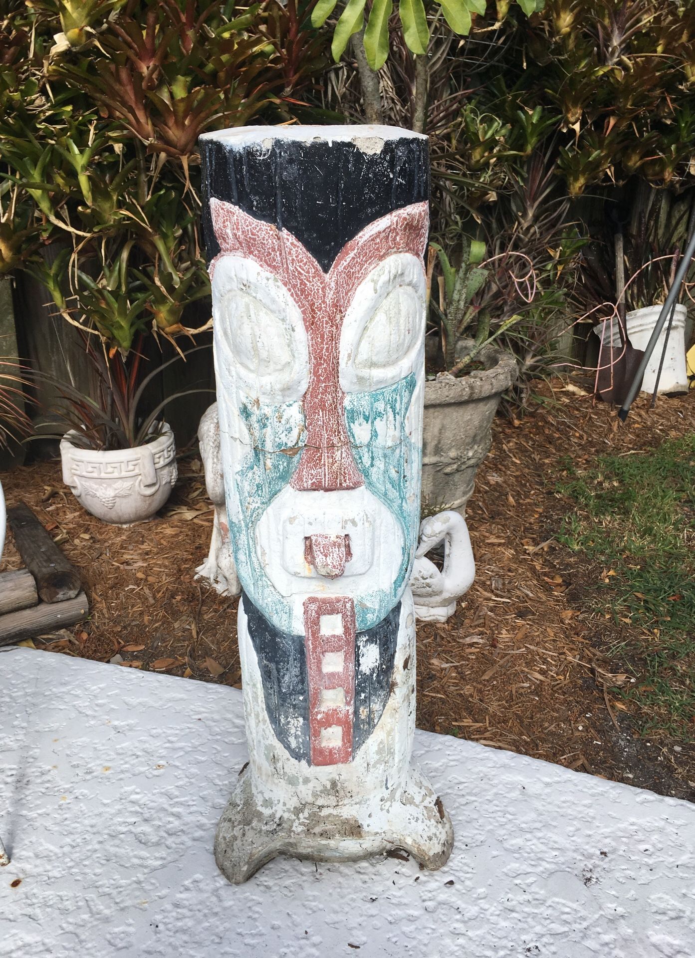 Tiki fountain