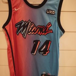 Tyler Herro Miami Heat Jersey Size Small