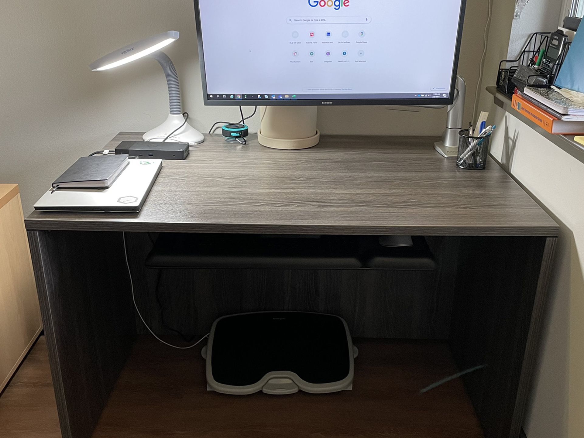 FREE Sturdy Desk 48x30 With Keyboard Tray