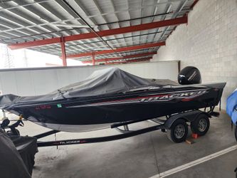 2021 Tracker Targa V19.COMBO