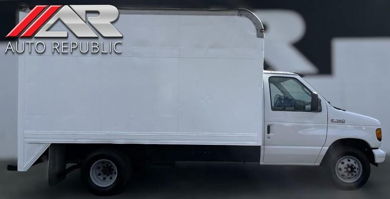 2006 Ford E-350 Cutaway