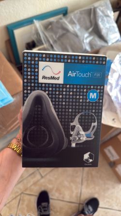 ResMed AirTouch F20 size medium