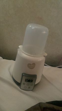 It’s a bottle warmer for works good and everything