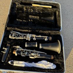 Bundy Clarinet 