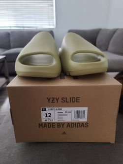 Yeezy Slide Resin