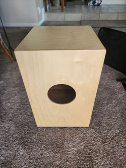 Moukey Cajon with carry bag + percussion pedal
