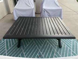 Outdoor coffee table