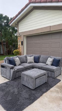FREE DELIVERY‼️ Grey Sectional Sleeper