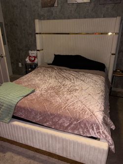 Queen size Headboard & mattress
