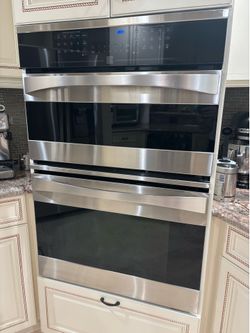 Kenmore Elite convection microwave oven and dual convection lower oven
