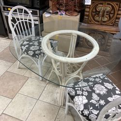 Table With 2 Chairs 