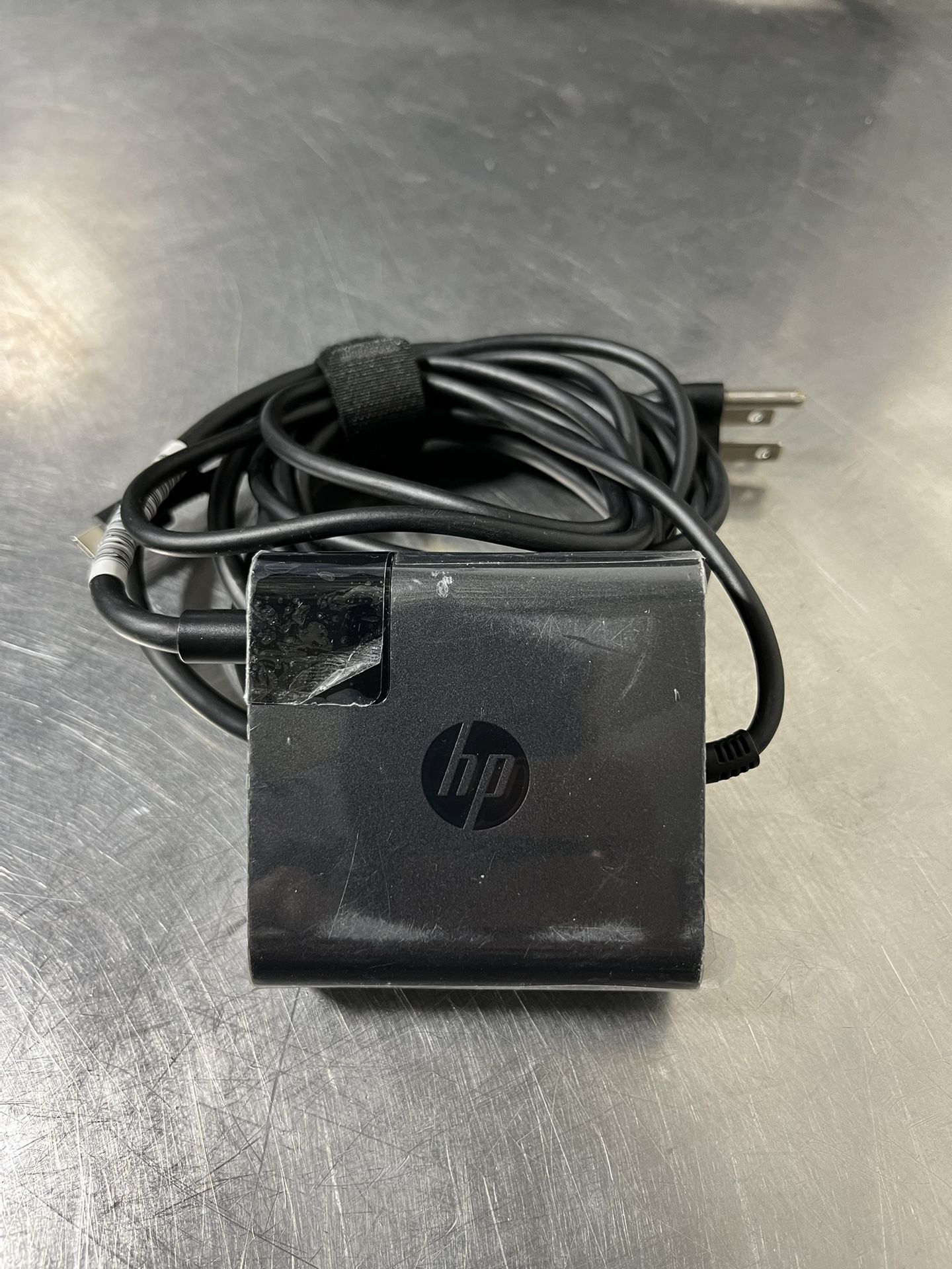 ac adapter Hp charger Usb-c type 65watts comparible with any hp laptop with usb-c charging port