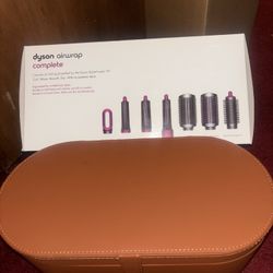 DYSON Airwrap complete styler-never Used 