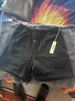 Essentials shorts size large