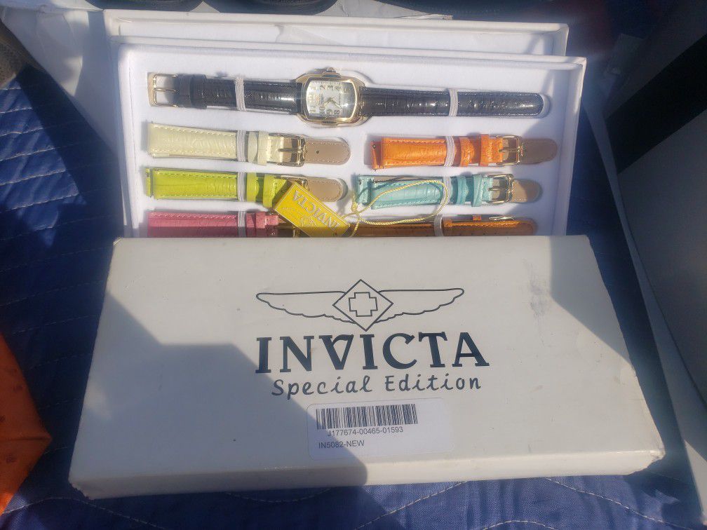 Invicta women's collection