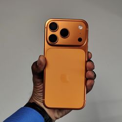 iPhone 17 Pro 256GB Unlocked New- On Special Cash Deal $999 🤩 (Payments options are available)