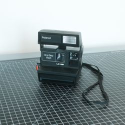 Polaroid One Step Flash
