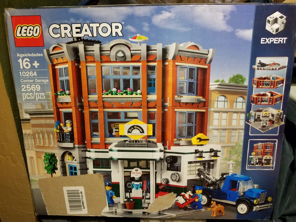 Lego Creator 10264. 