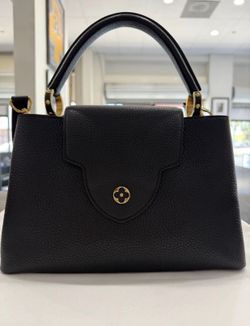 Louis Vuitton Capucines MM Leather Crossbody Bag-M42259