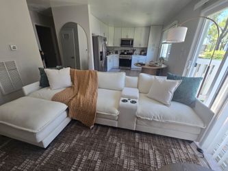 Modular Sectional White Couch w/ Ottoman