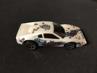 Hot Wheels 1982 Ferrari 308 Quicksilver Tornado