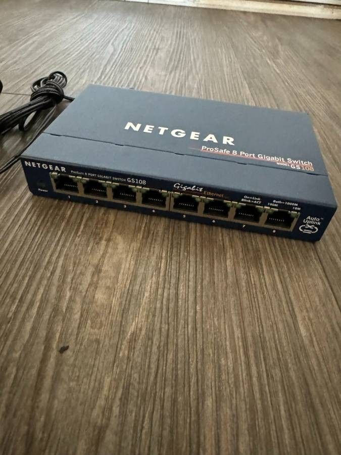 Netgear 8-Port Gigabit Switch (GS108)