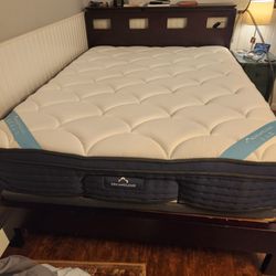 DreamCloud Premier Hybrid Queen Mattress