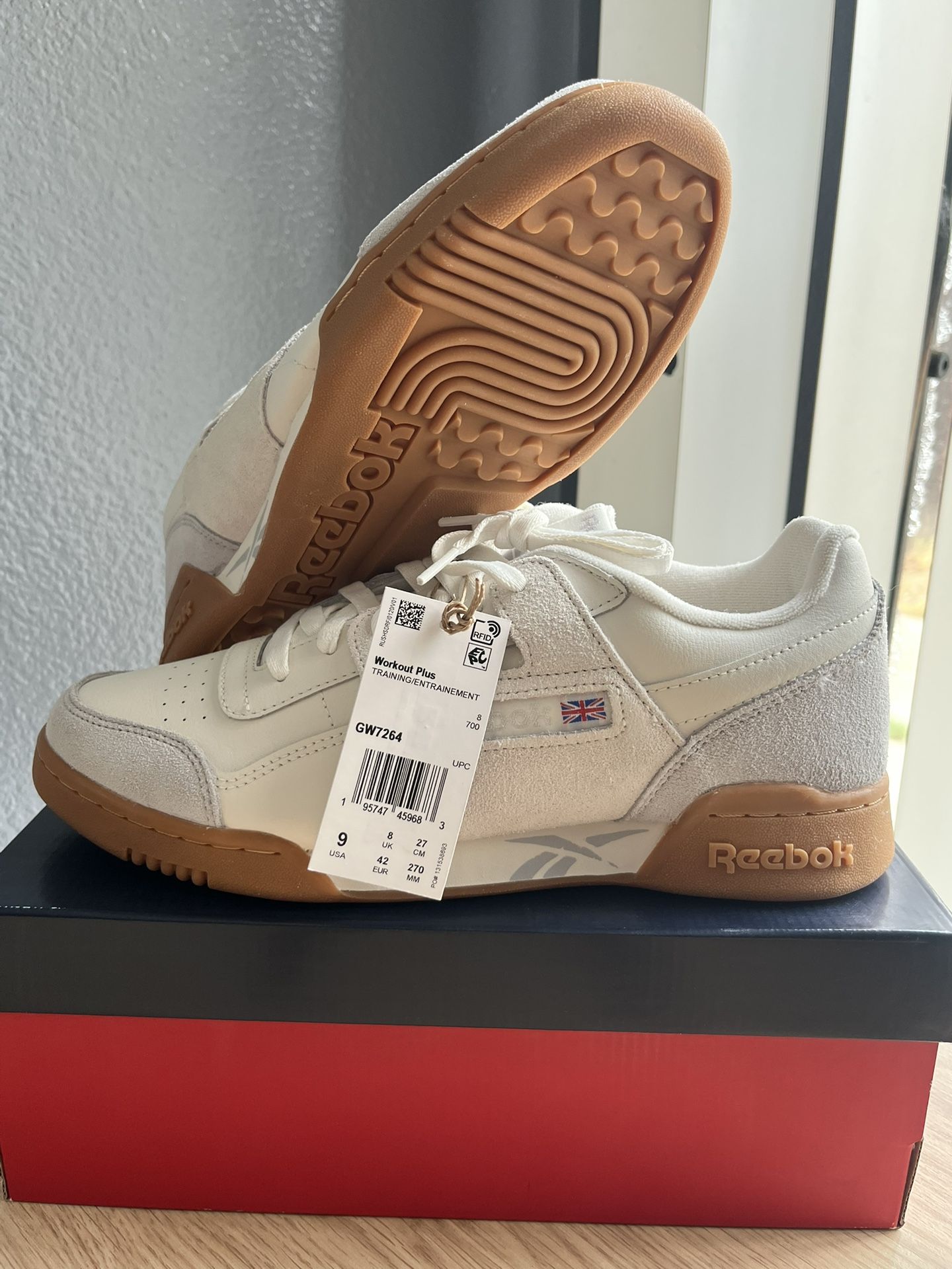 Reebok Workout Plus Unisex Sneakers Size 9 Brand New