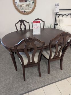 Traditional Dining Set for 4