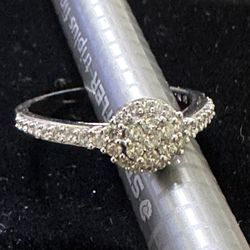 14 K Gold Diamond Ring