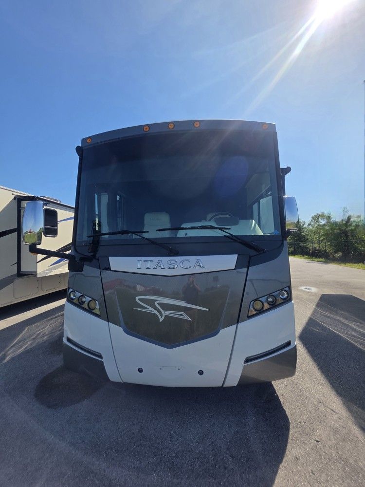 2014 Itasca Meridian 40U