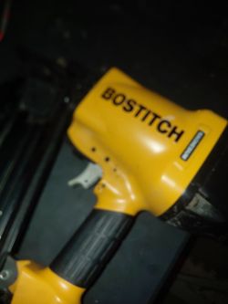 Bostitch F21PL Plastic Collated Framing Nailer