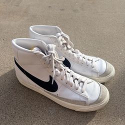 Nike Blazers Size 9