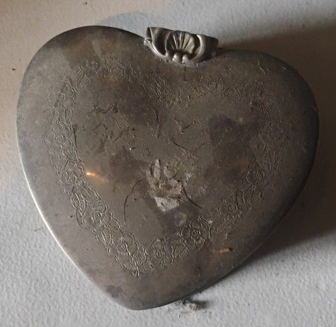 Vintage Silver Metal Heart Shaped Floral Jewelry Trinket Box