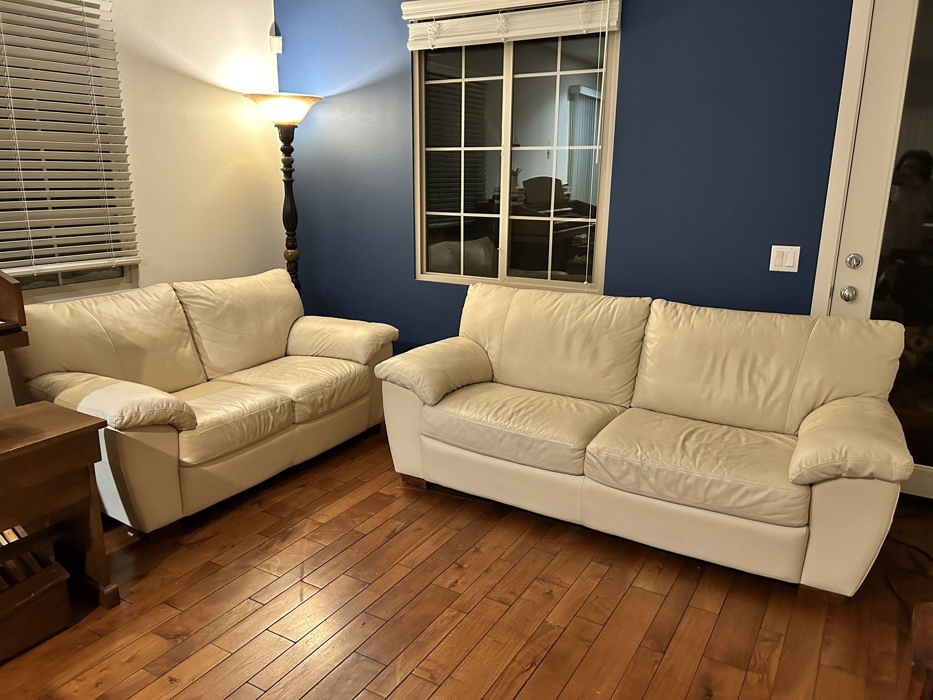 Top Quality Leather Loveseat (2 Seats) & Sofa (3 Seats) Best Deal!
