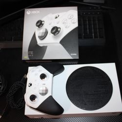 Xbox Series S Console And Xbox Elite Controller Combo, Excellent Condition 