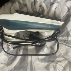 Very Good Condition Iron For Sale