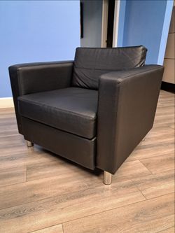 Antimicrobial Wide Lounge Chairs