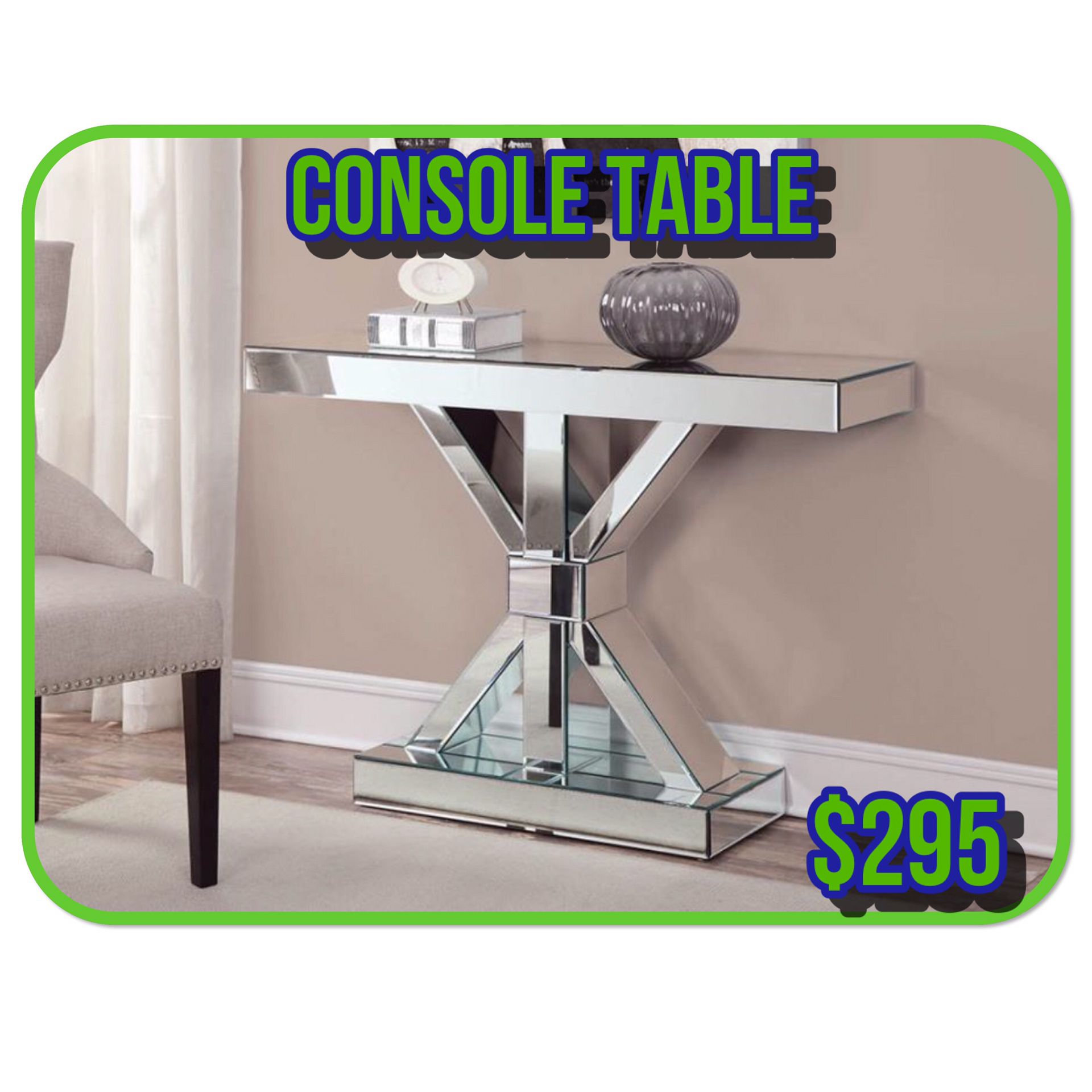 Beautiful Console Table in Offert (930009)