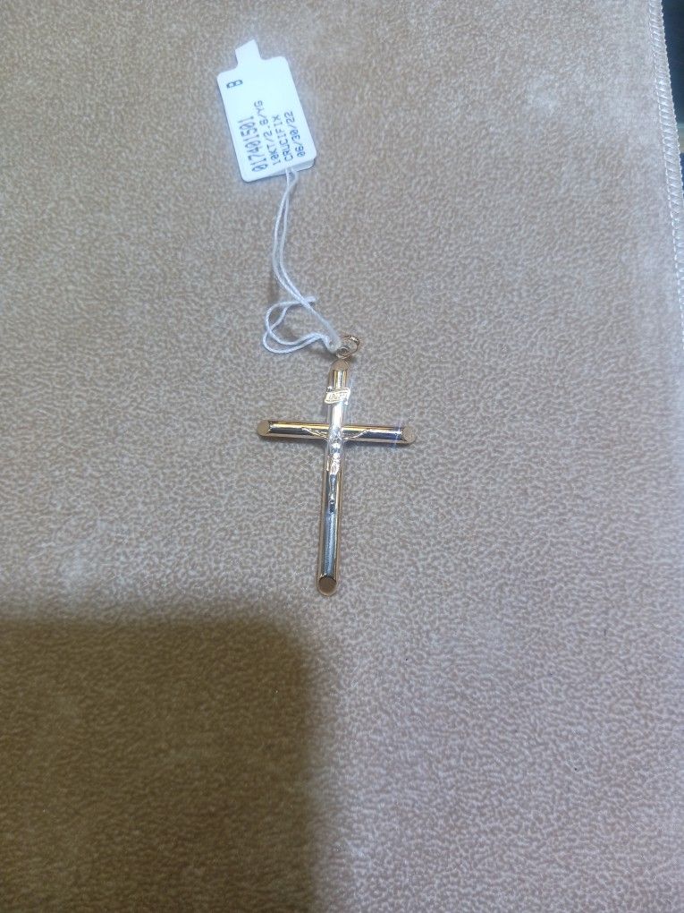 10k Crucifix Cross